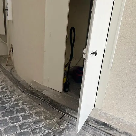 Sympa 1 Bedroom 1br Center Of Parking Appartement *