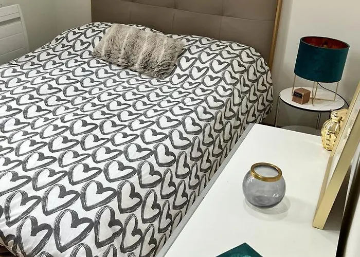 Sympa 1 Bedroom 1br Center Of Parking *