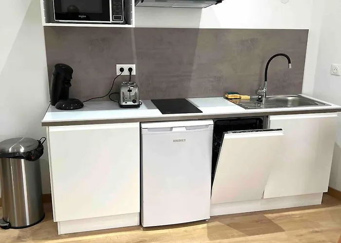 Sympa 1 Bedroom 1br Center Of Parking Appartamento *