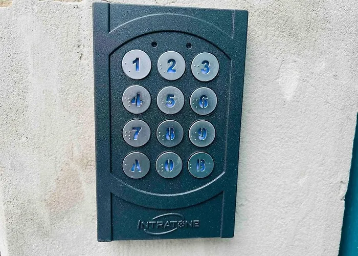 Sympa 1 Bedroom 1br Center Of Parking