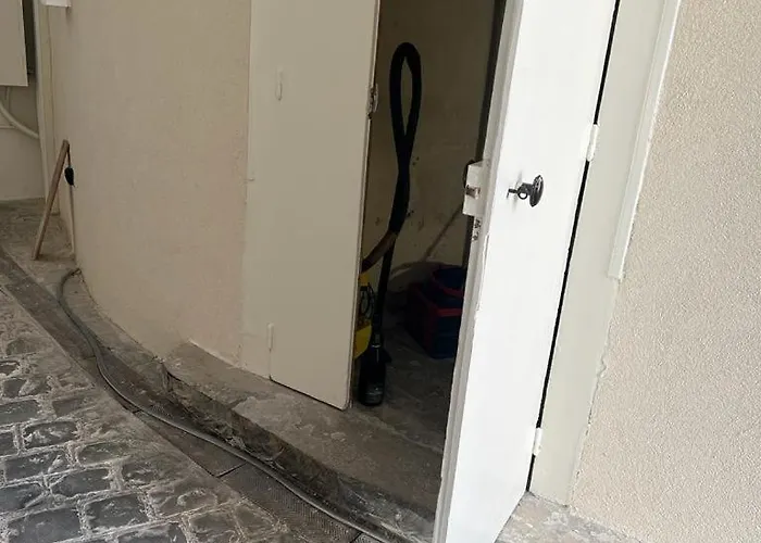 Sympa 1 Bedroom 1br Center Of Parking Appartamento *